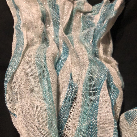 Scarf - Picture 2 of 4